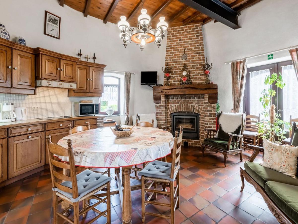 Stunning Holiday Home In Oombergen With Terrace And Garden Zottegem Екстериор снимка