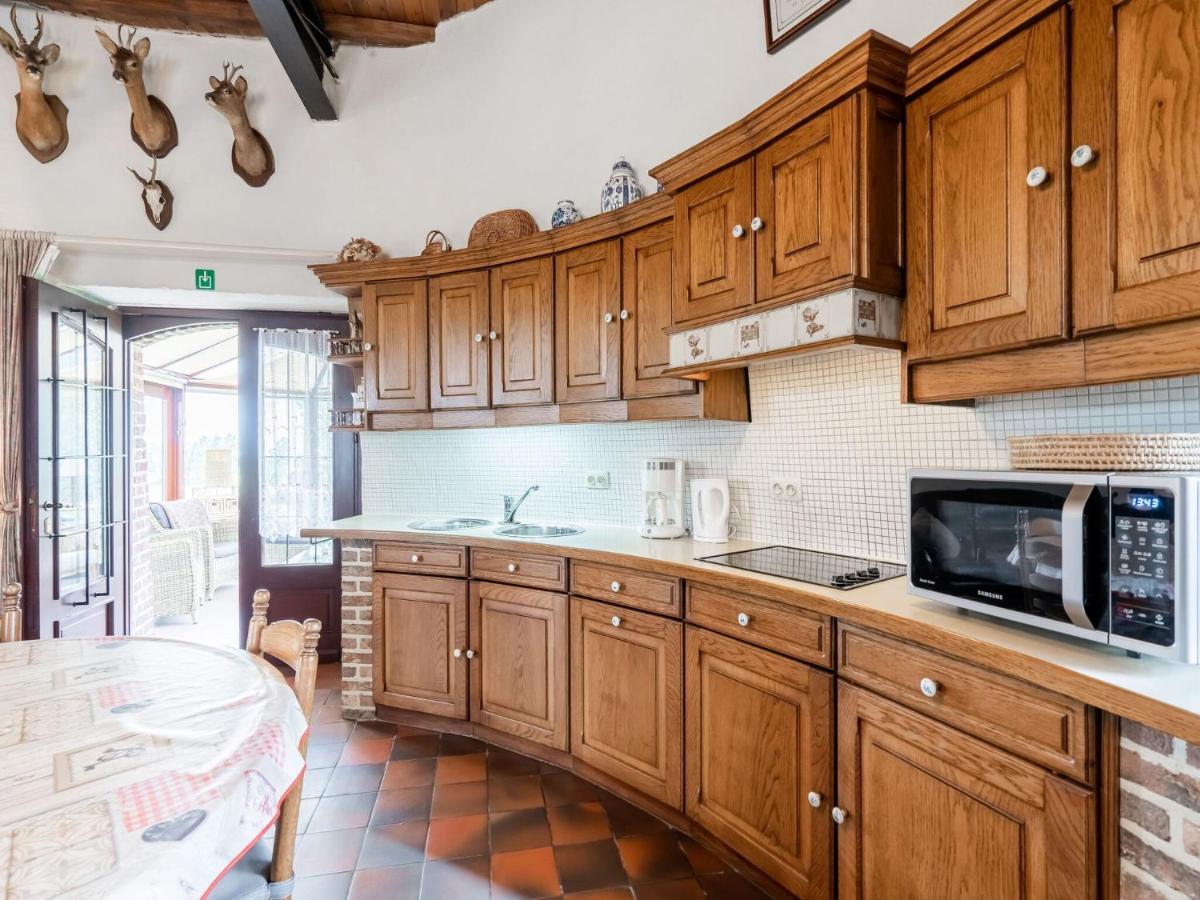 Stunning Holiday Home In Oombergen With Terrace And Garden Zottegem Екстериор снимка