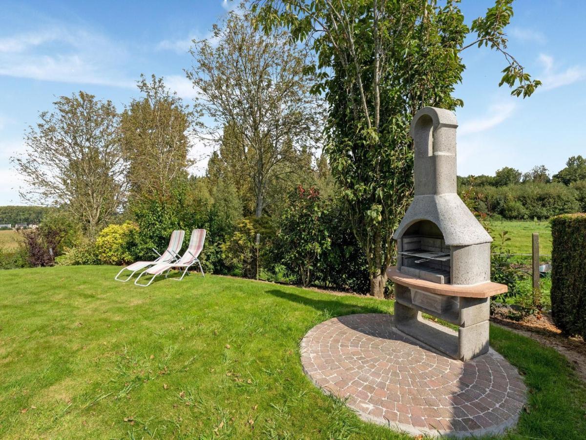 Stunning Holiday Home In Oombergen With Terrace And Garden Zottegem Екстериор снимка