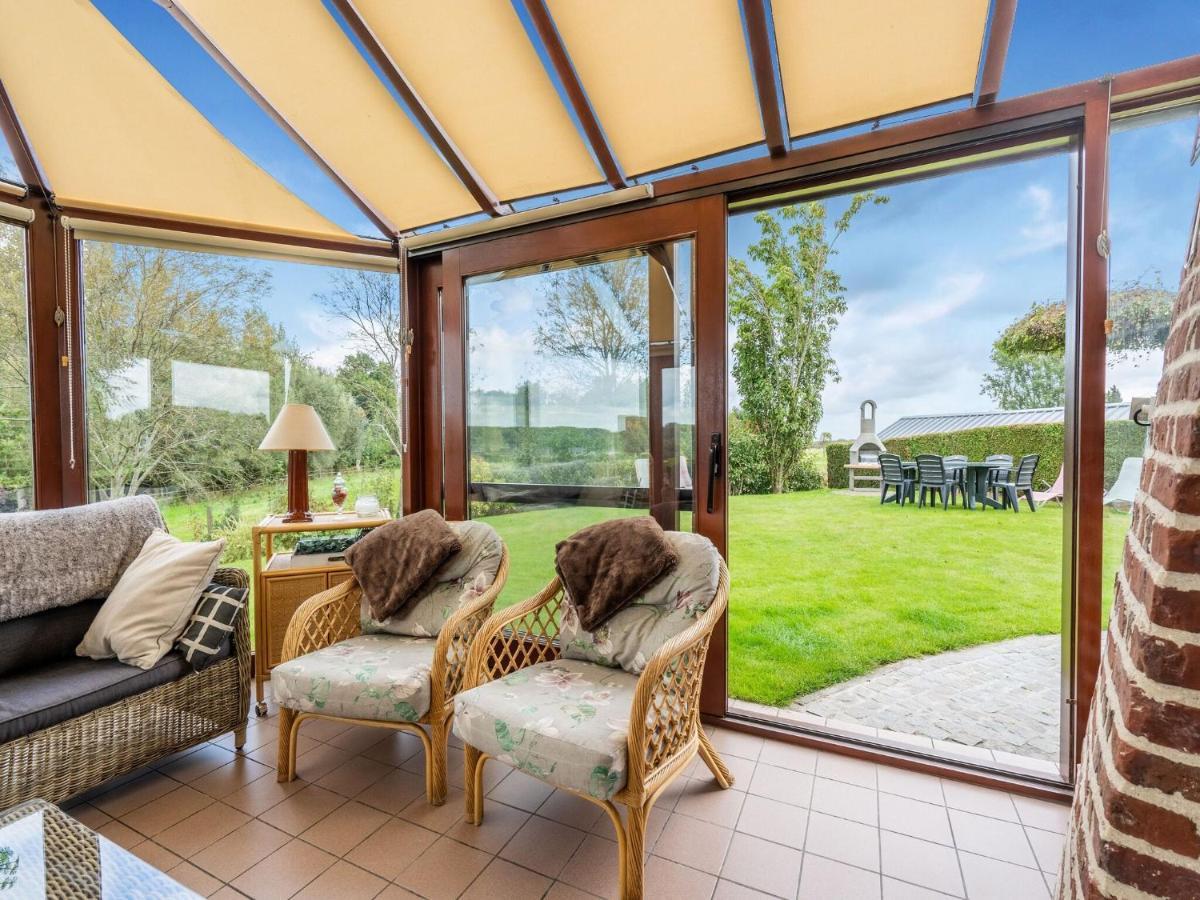 Stunning Holiday Home In Oombergen With Terrace And Garden Zottegem Екстериор снимка