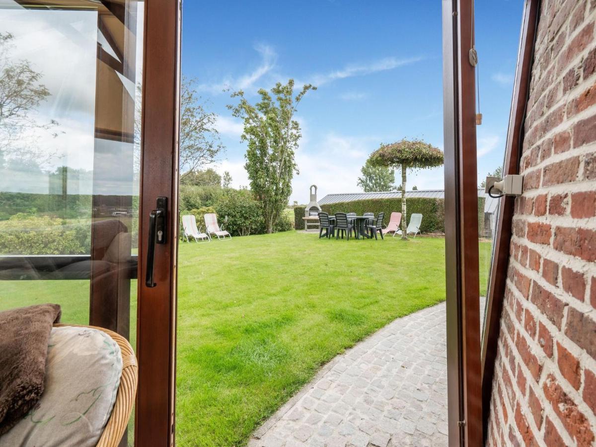 Stunning Holiday Home In Oombergen With Terrace And Garden Zottegem Екстериор снимка